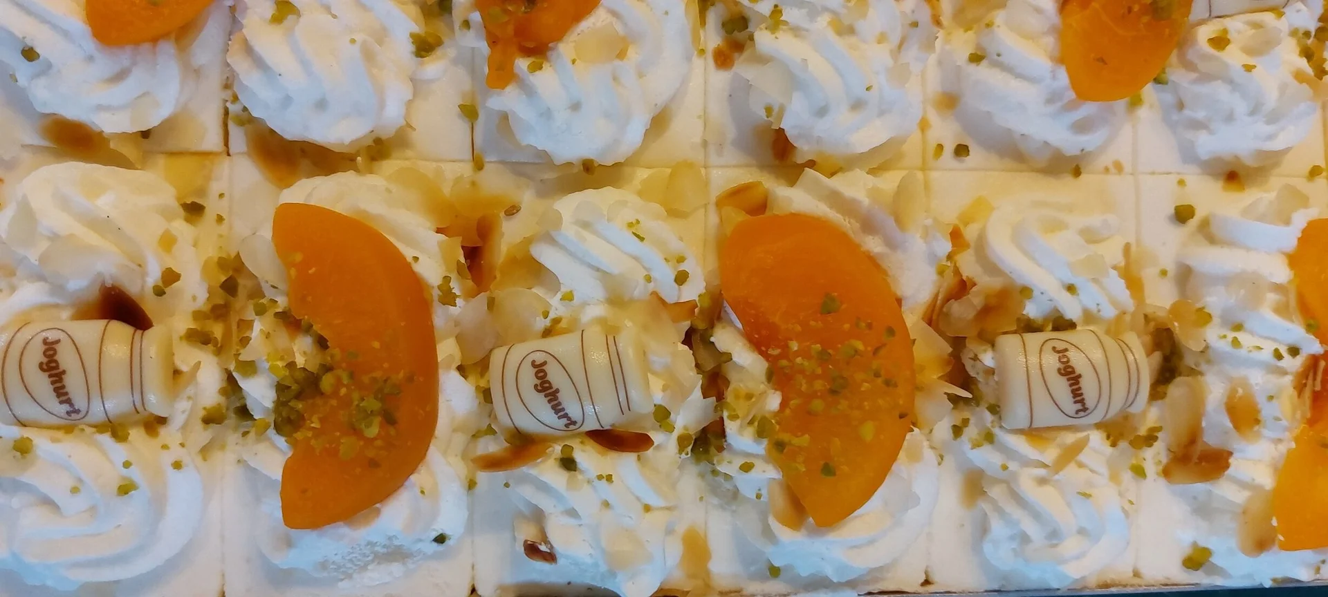 60Plus-2025-Kuchenbuffet | © Doris-Kaltenborn