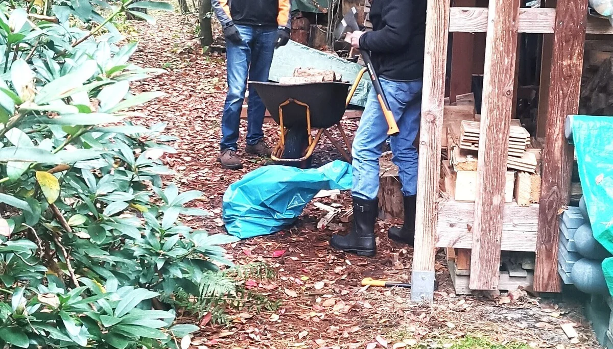 Hüttenarbeit 2025 | © Werner Kaltenborn Hüttenarbeit 2025 | © Werner Kaltenborn